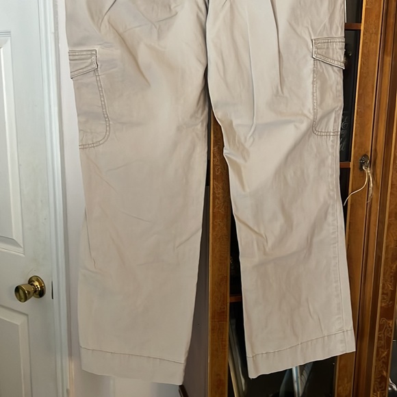 Size 12 mid rise curvy dockers - Picture 4 of 5